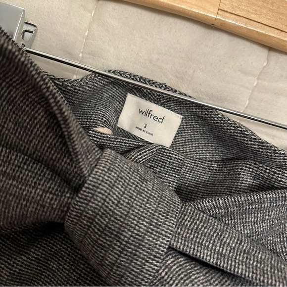 Wilfred Wool/Cashmere, Straight/Cropped Dress Pants - Picture 3 of 4